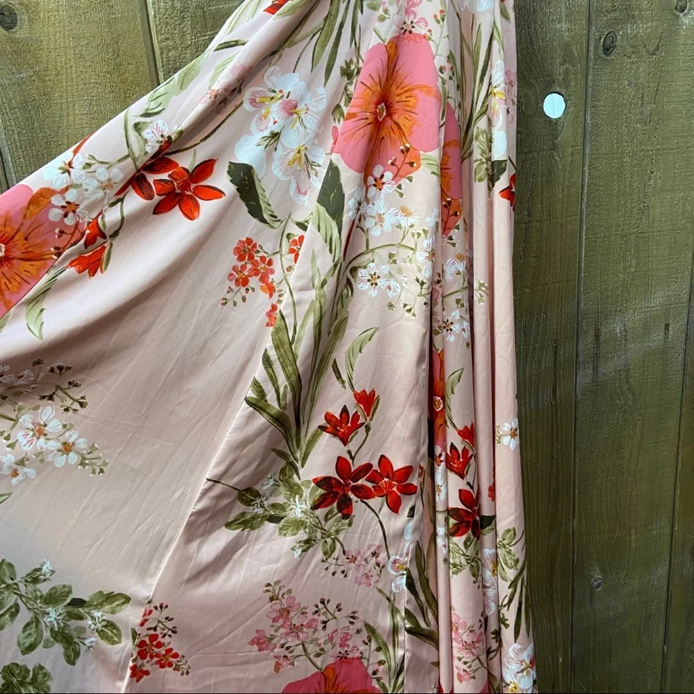 Blush Pink Floral Satin Maxi Dress 🌿 - Picture 7 of 10